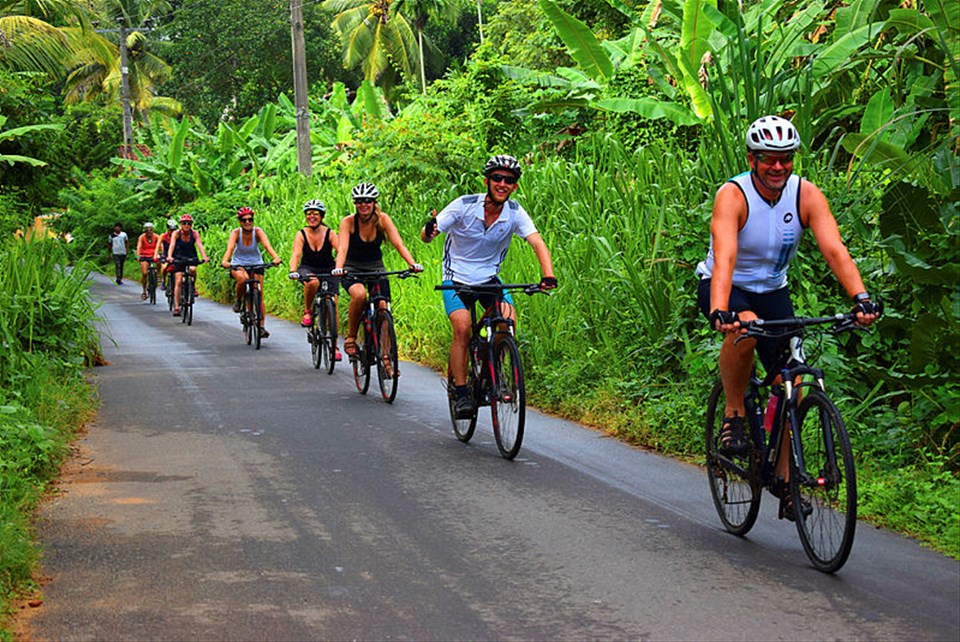 Cycle the Backroads of Sri Lanka_960x960